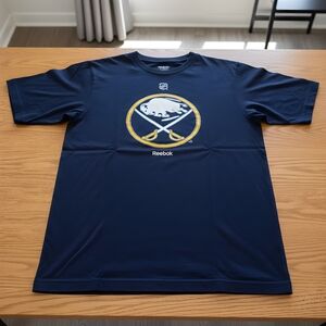 Reebok Dark Blue Buffalo Sabers Women's Size Small T-shirt. NWOT